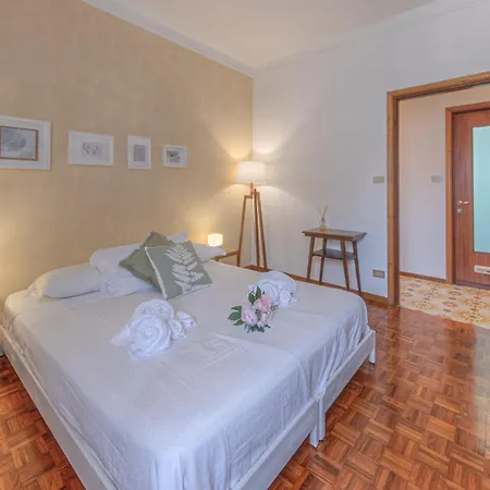 Attico Con Terrazza Vista Da Sogno * Камольи